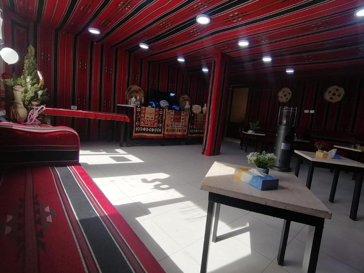 Farmer Stay Hostel Ваді-Муса Екстер'єр фото